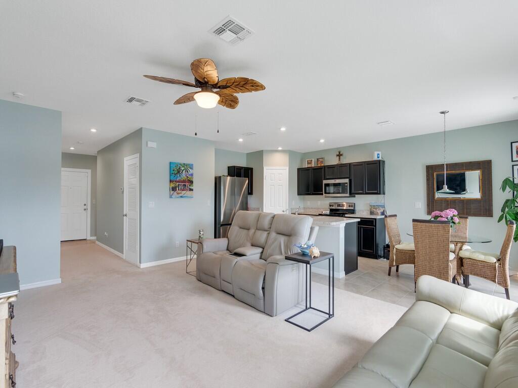 5317 Oakland Lake Circle