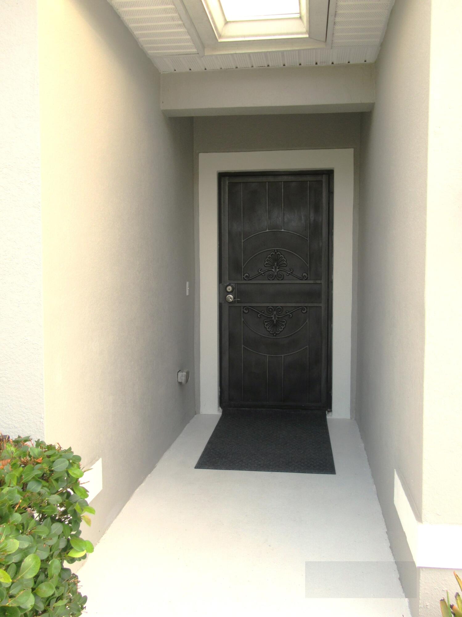 5317 Oakland Lake Circle