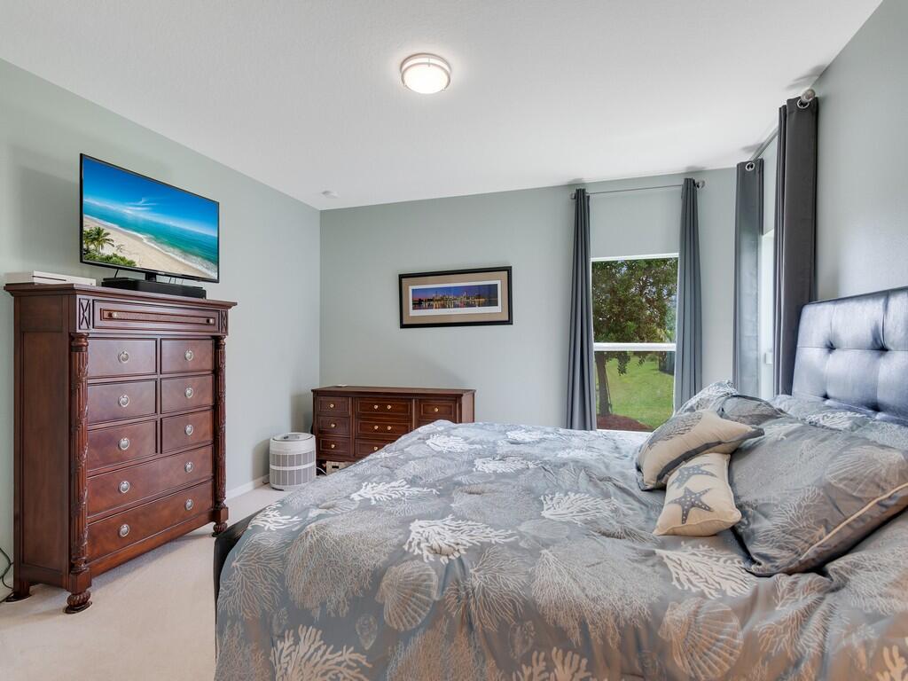 5317 Oakland Lake Circle