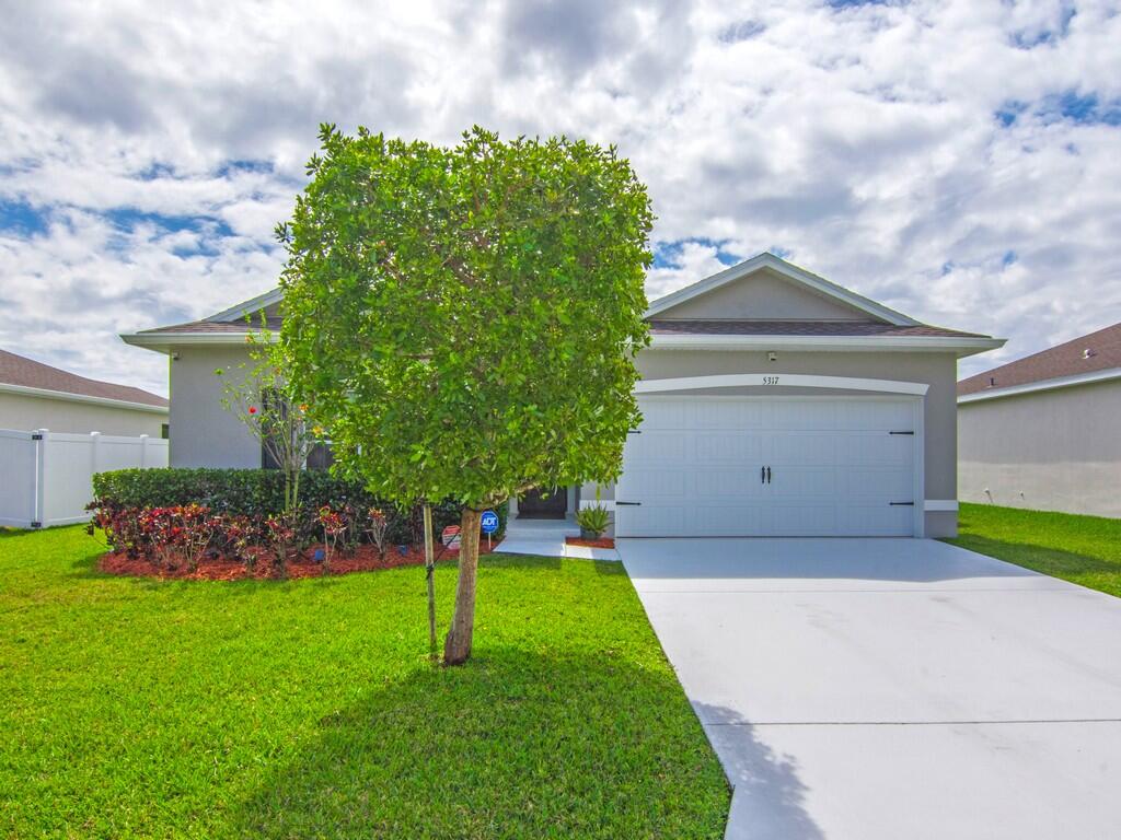 5317 Oakland Lake Circle