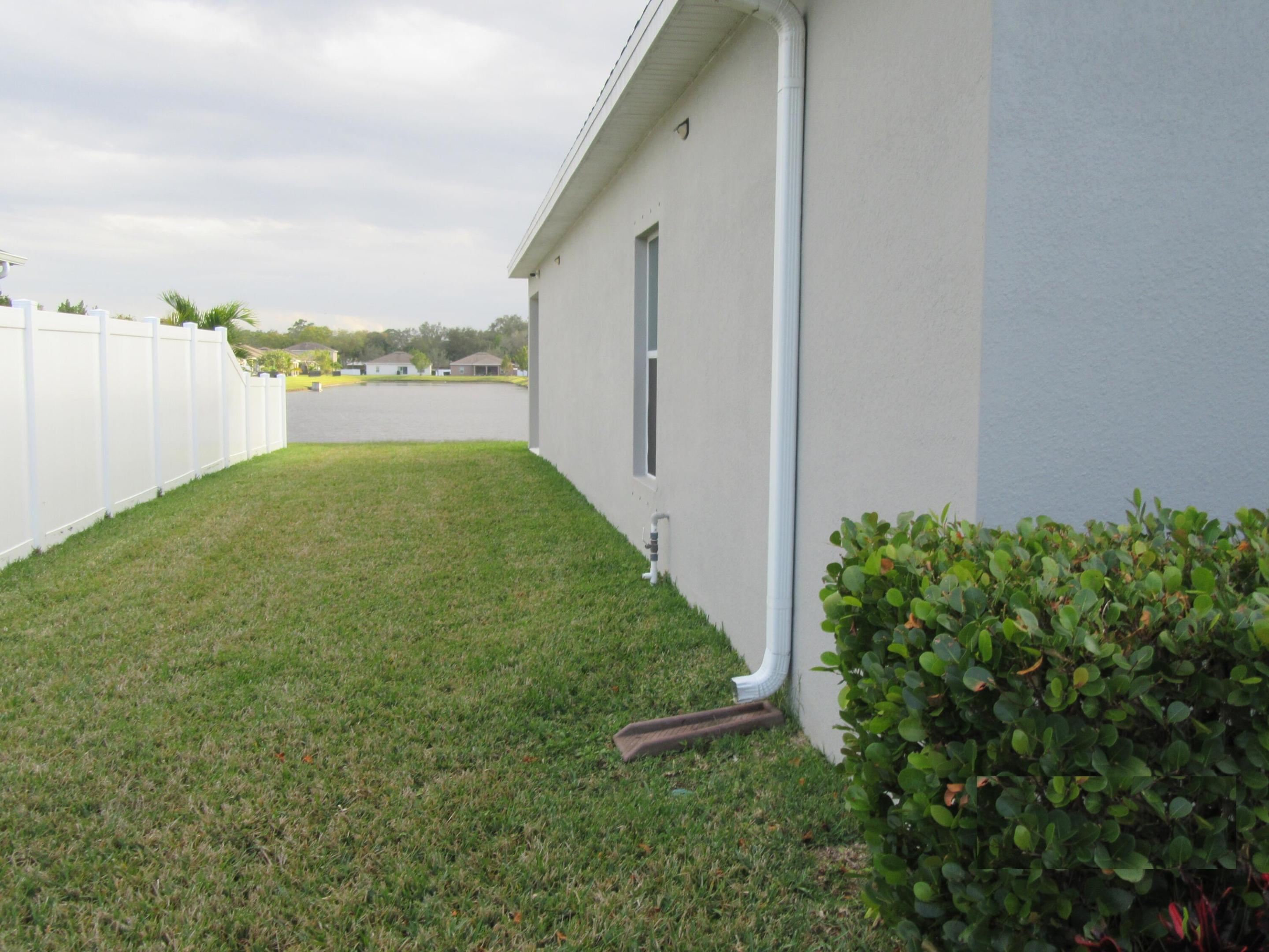 5317 Oakland Lake Circle