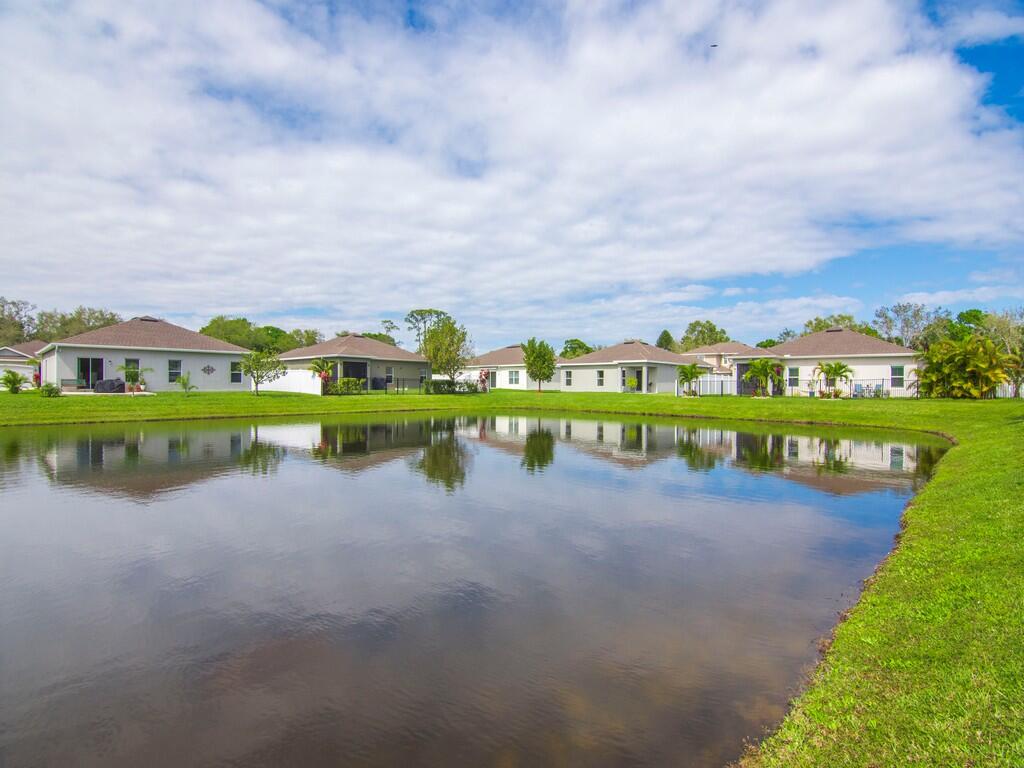 5317 Oakland Lake Circle
