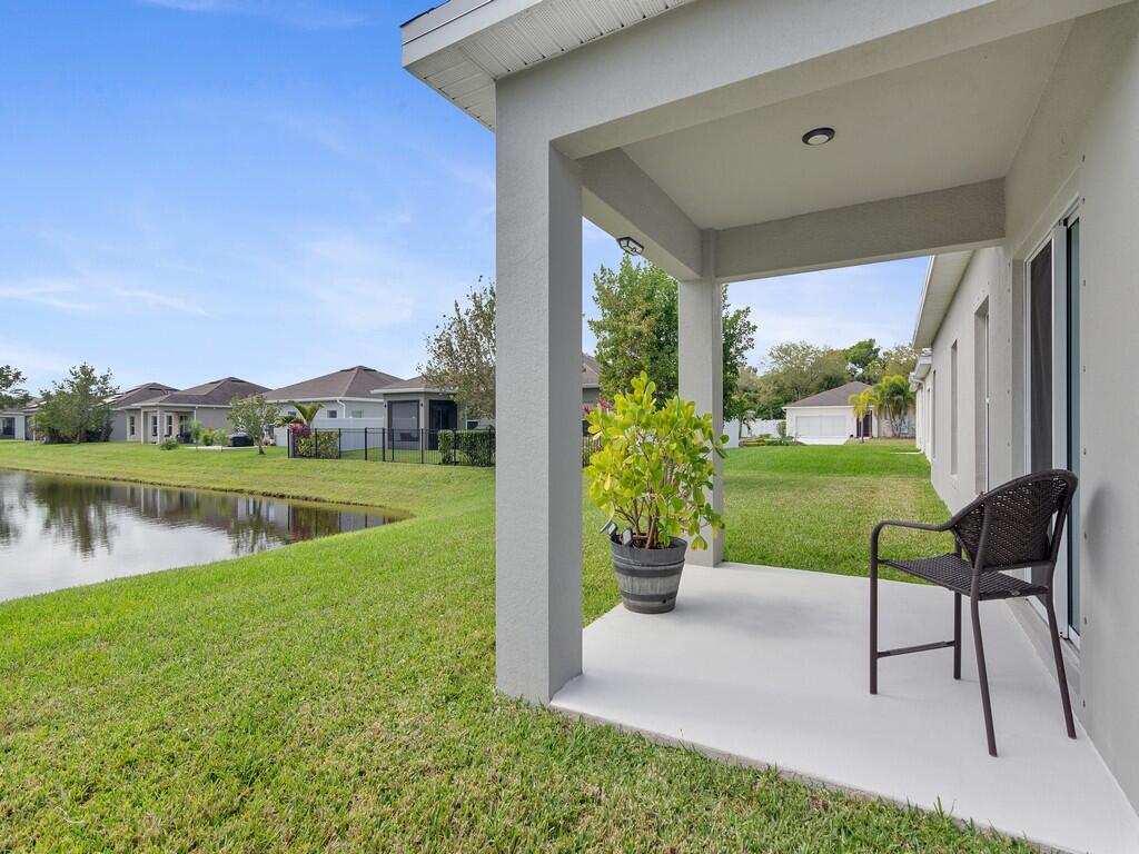 5317 Oakland Lake Circle
