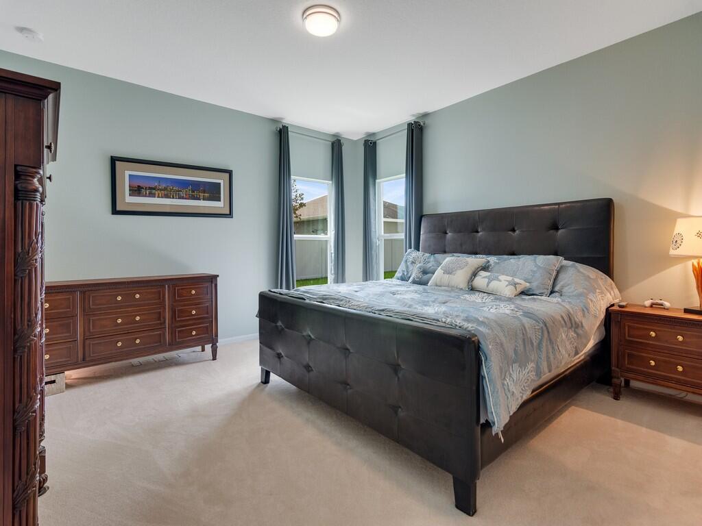 5317 Oakland Lake Circle