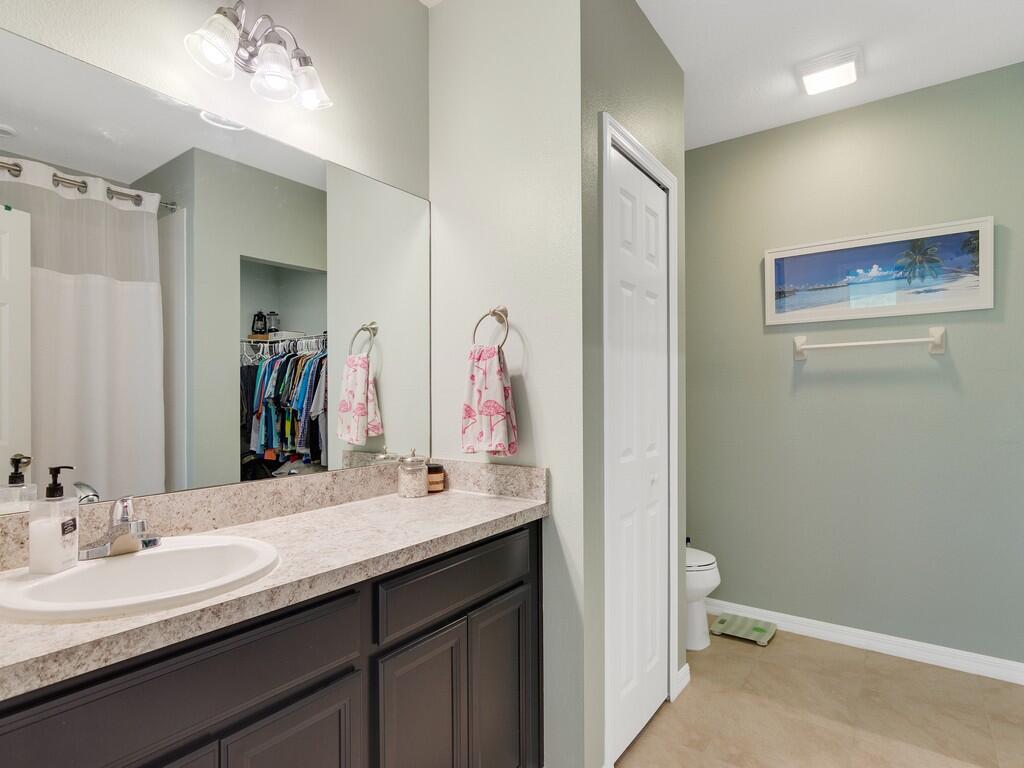 5317 Oakland Lake Circle