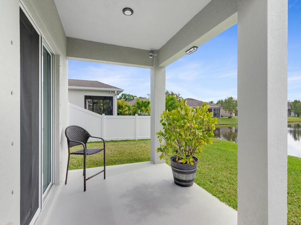 5317 Oakland Lake Circle
