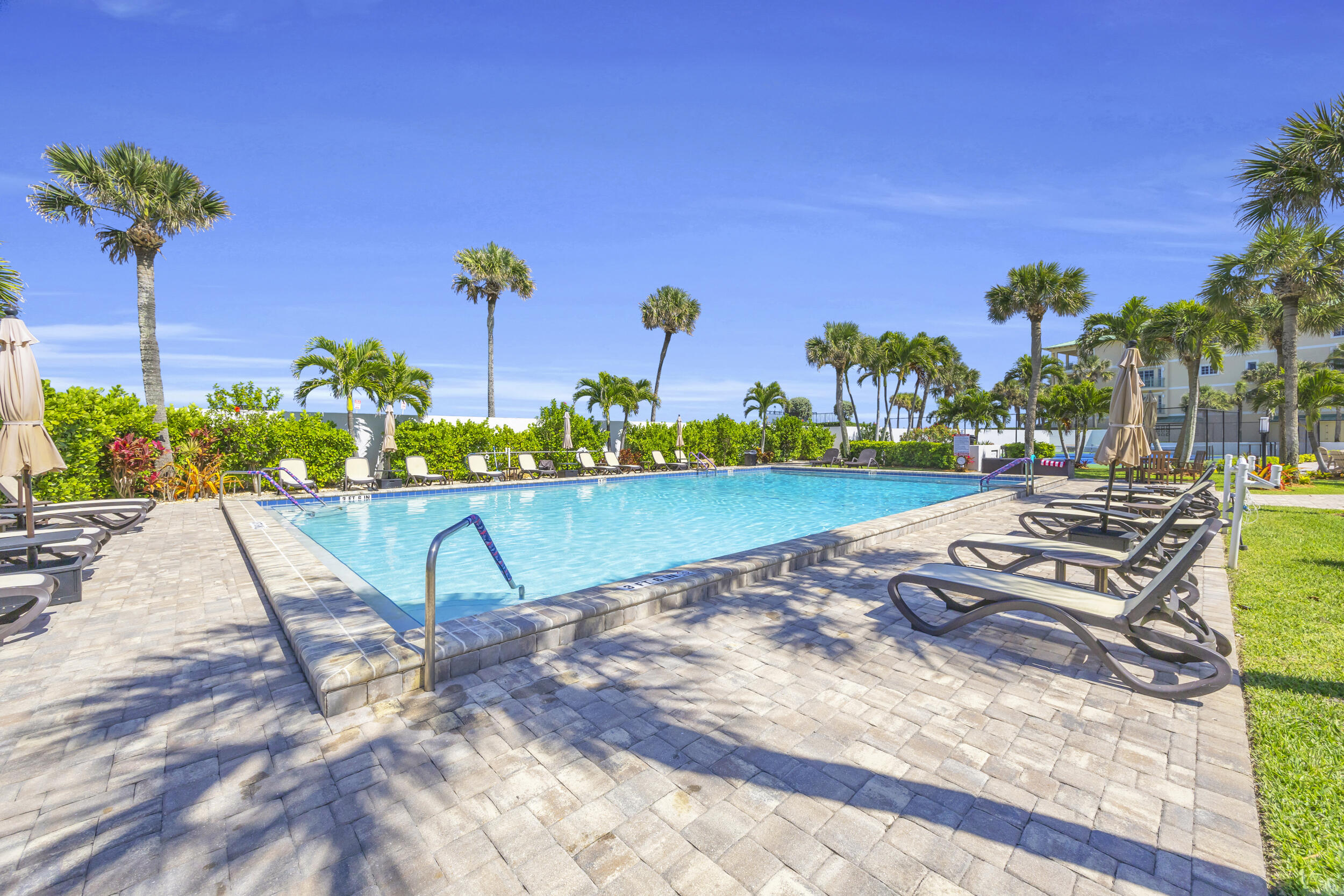 4141 Ocean Drive 502