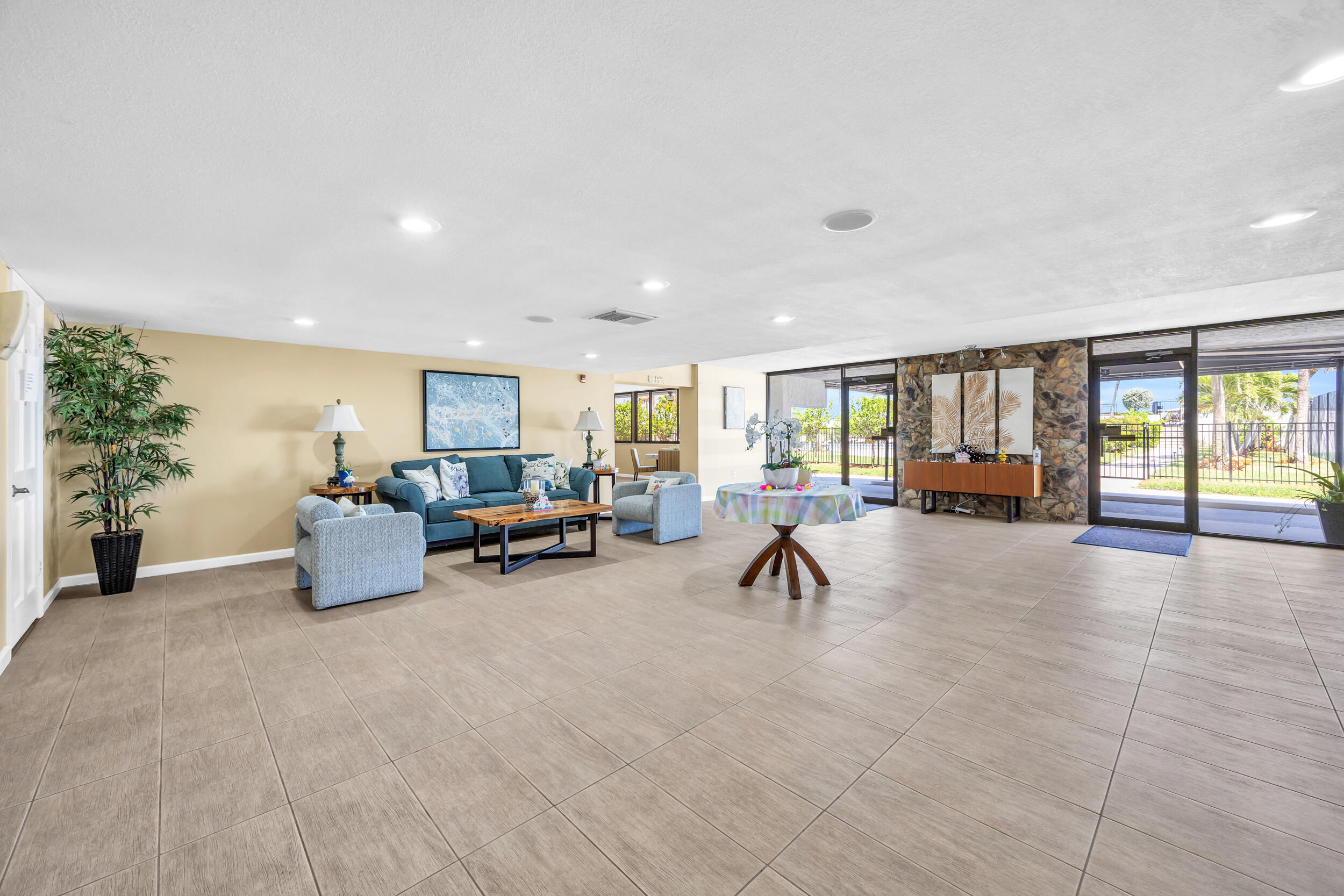 4141 Ocean Drive 502