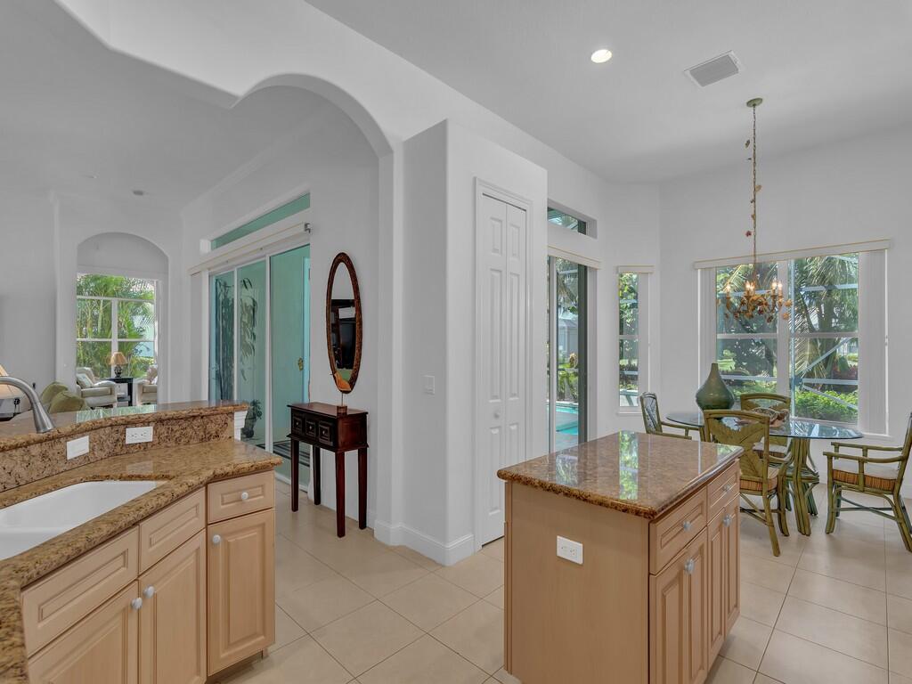 1384 W Island Club Square