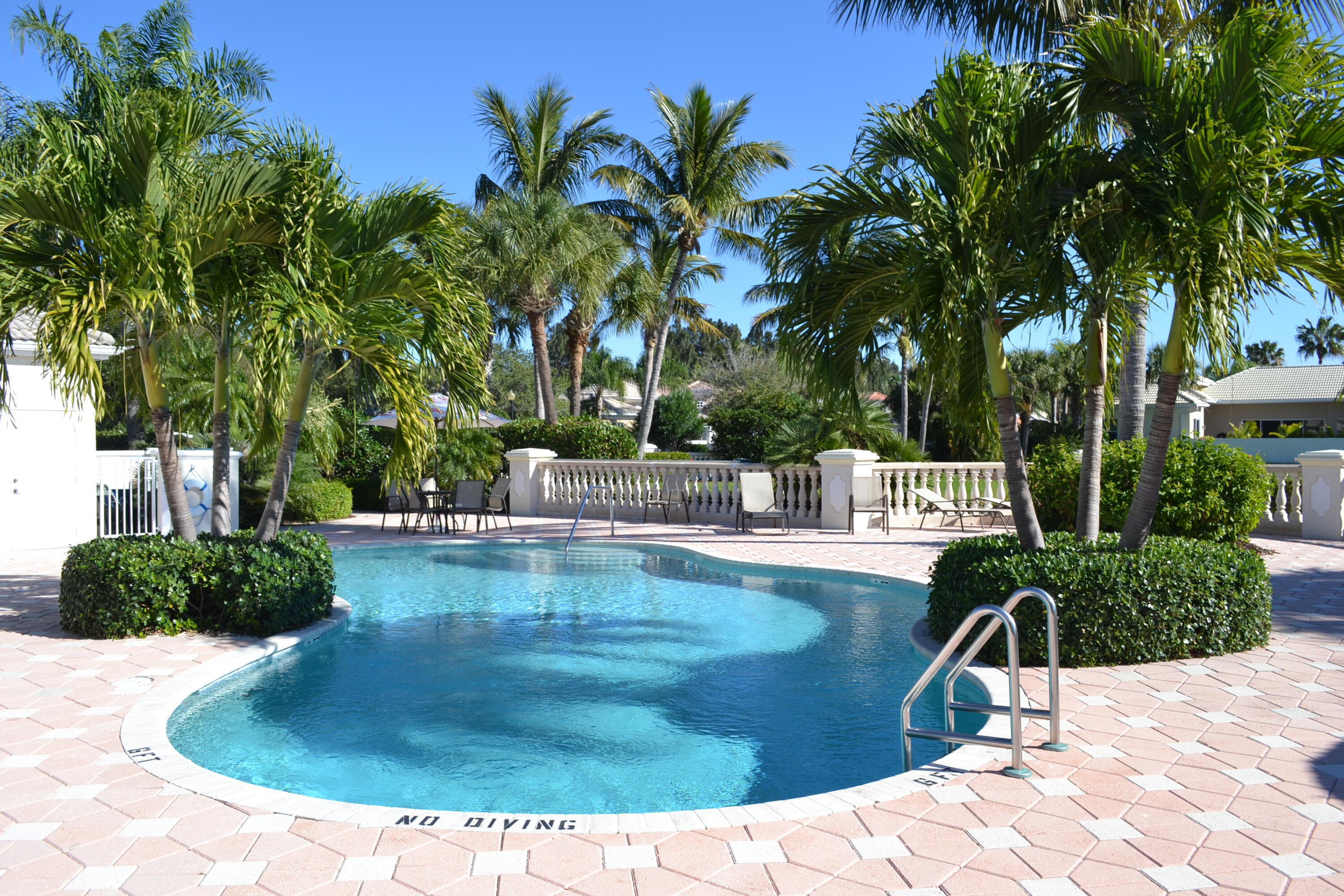 1384 W Island Club Square