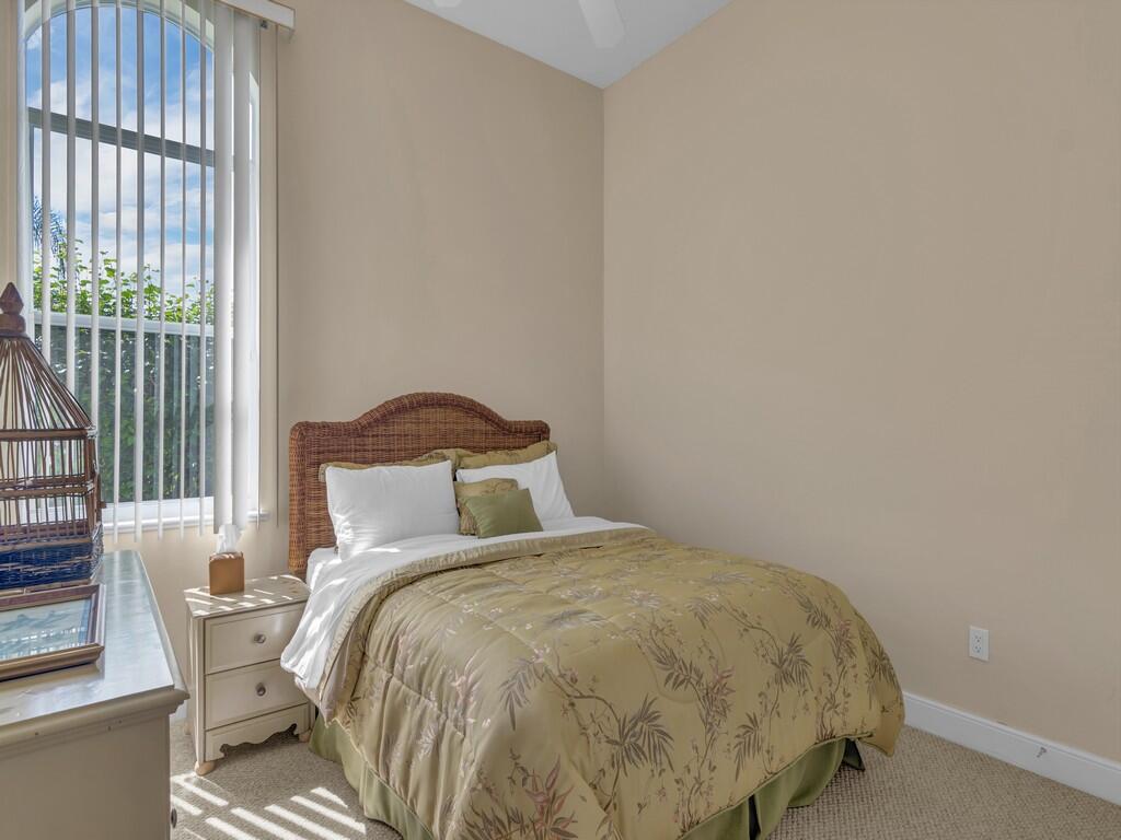 1384 W Island Club Square