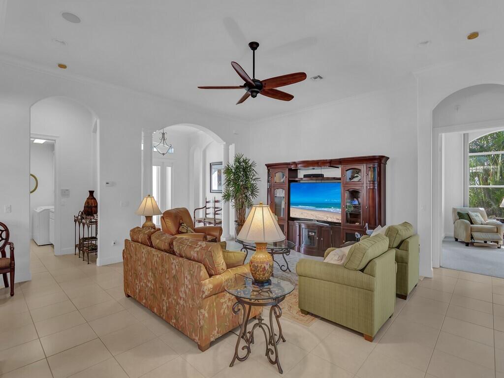 1384 W Island Club Square