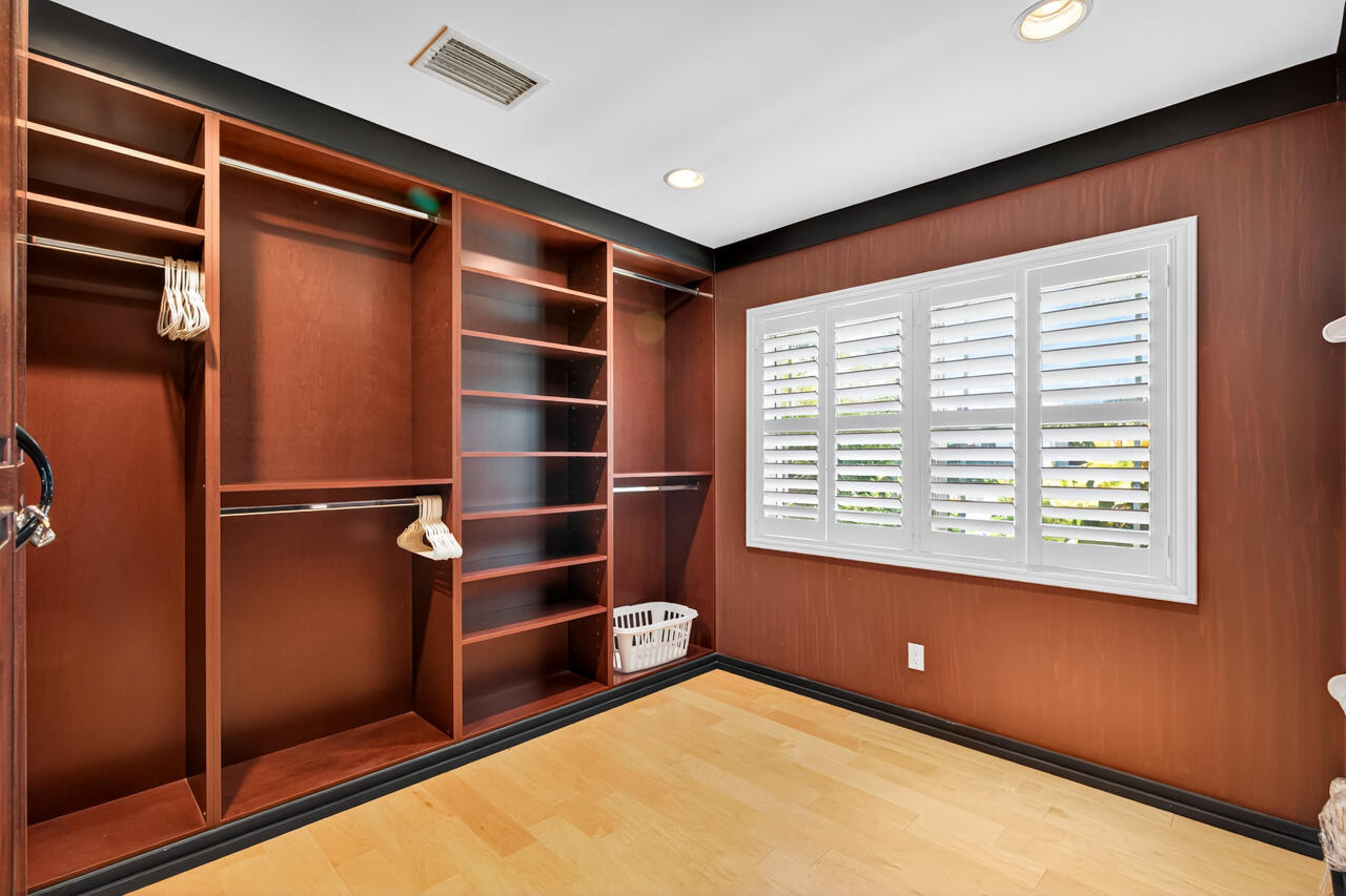 4 Sailfish Road