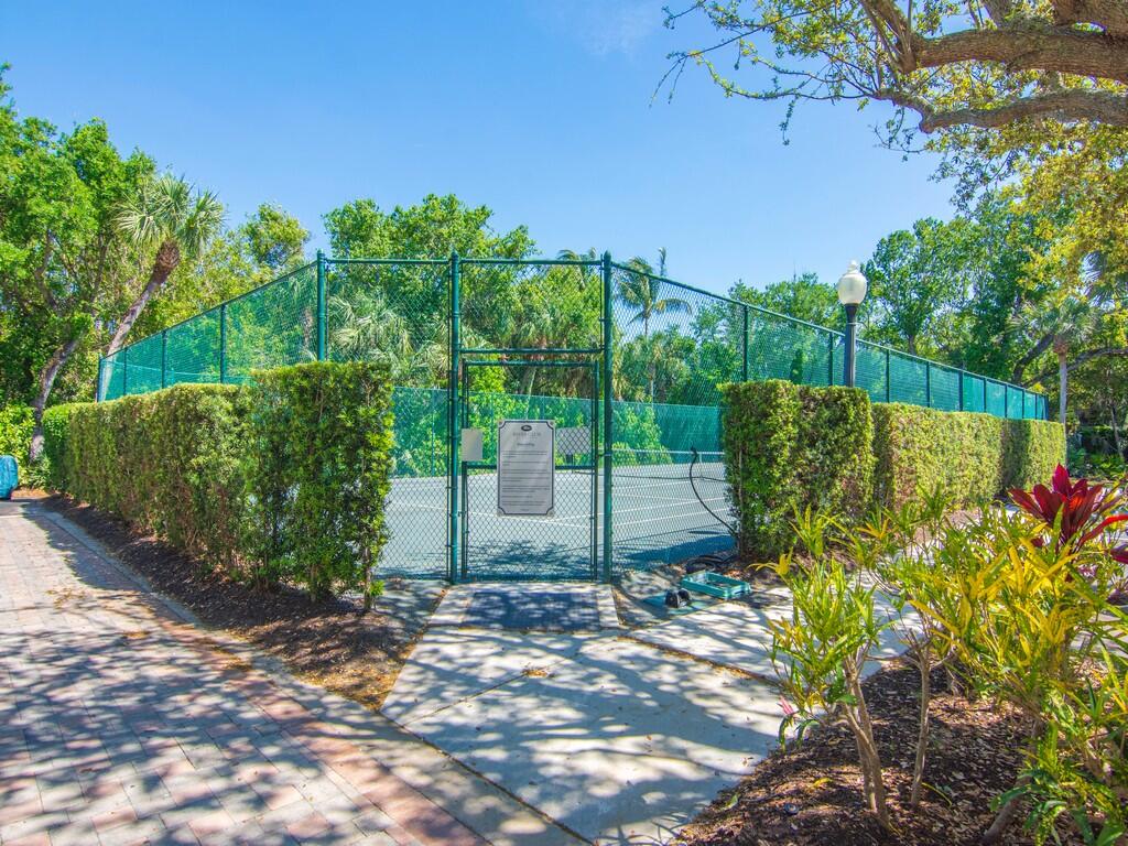 601 N Swim Club Drive Phb