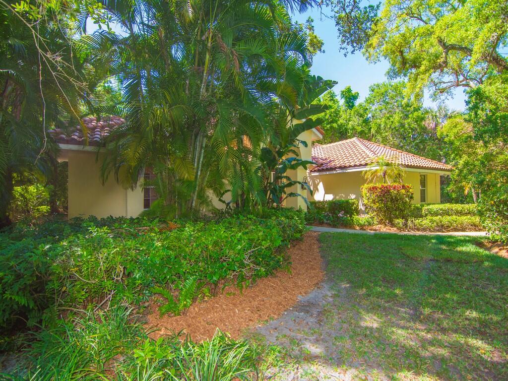 60 La Costa Court
