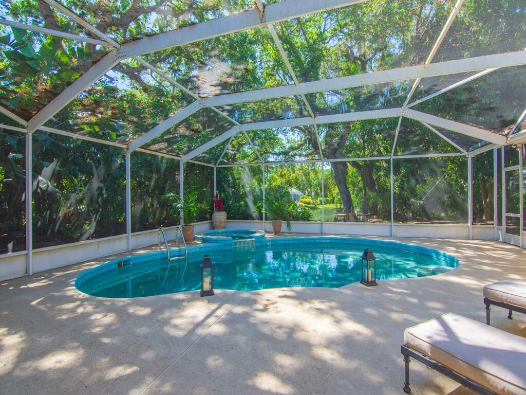 60 La Costa Court