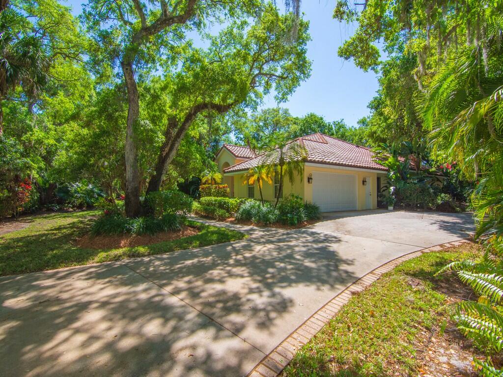 60 La Costa Court