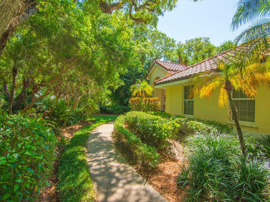 60 La Costa Court