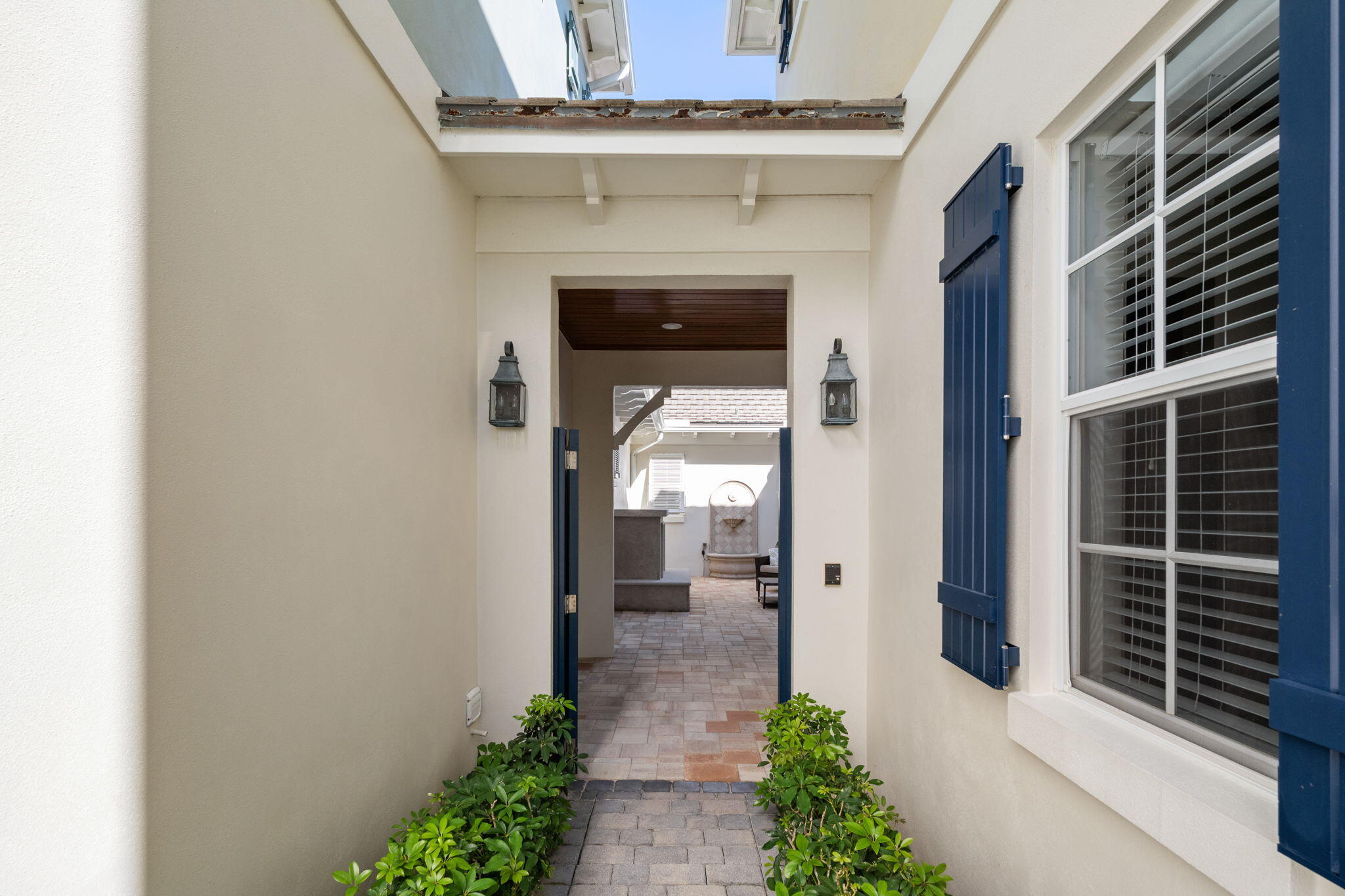 100 Palm Island Lane