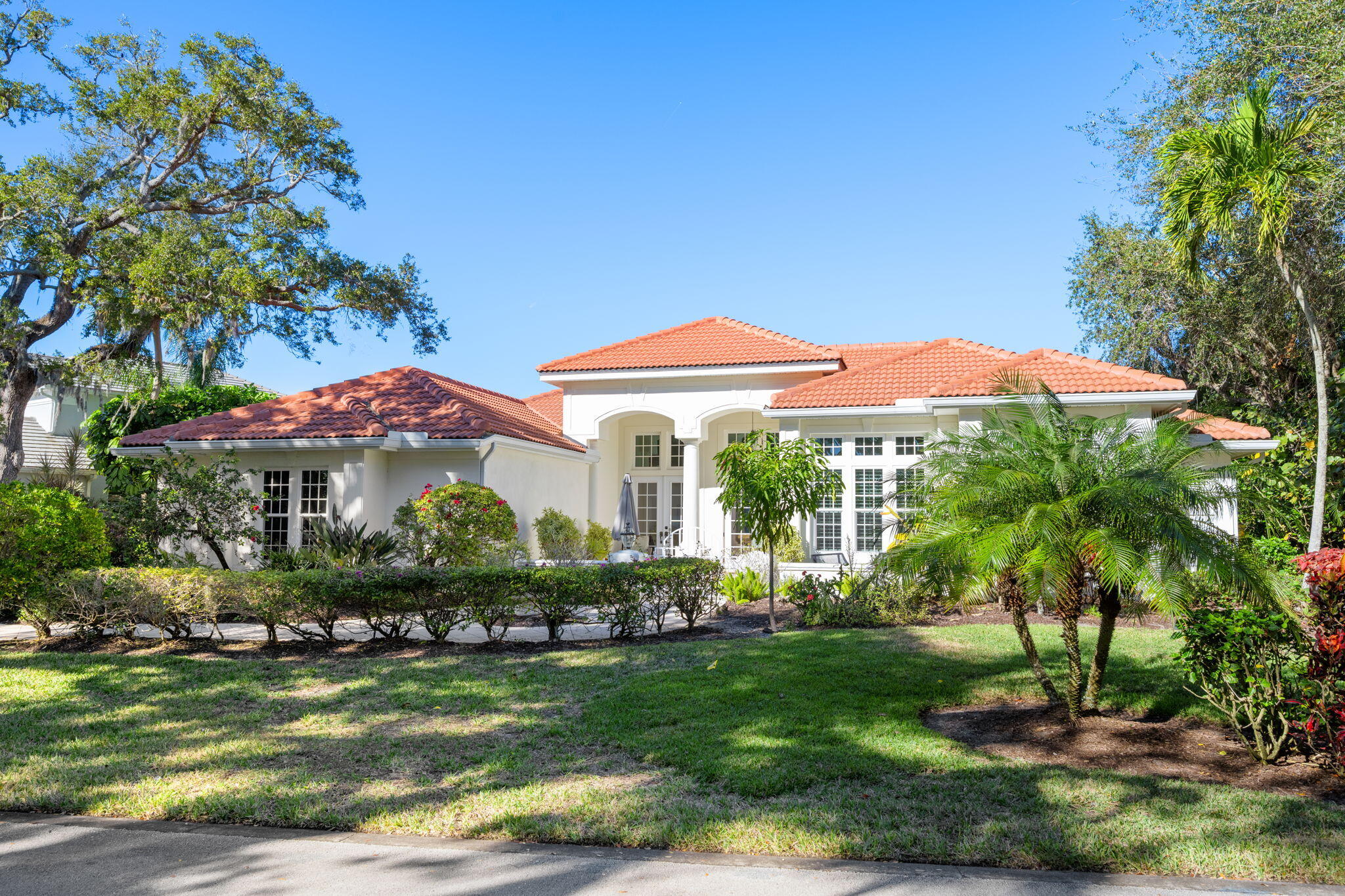 690 Marbrisa River Lane