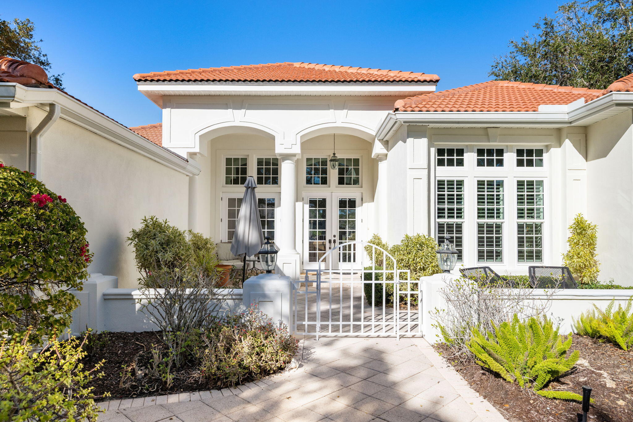 690 Marbrisa River Lane