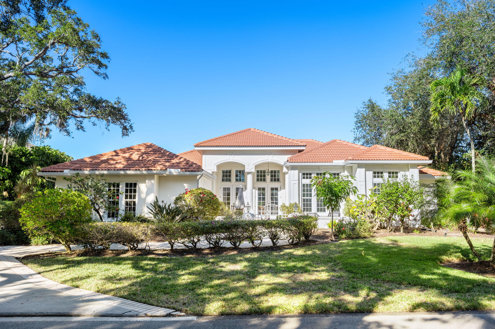 690 Marbrisa River Lane