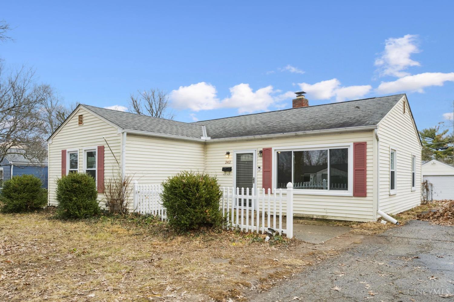 2412 Findlater Court