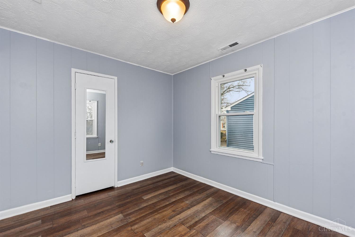 2412 Findlater Court