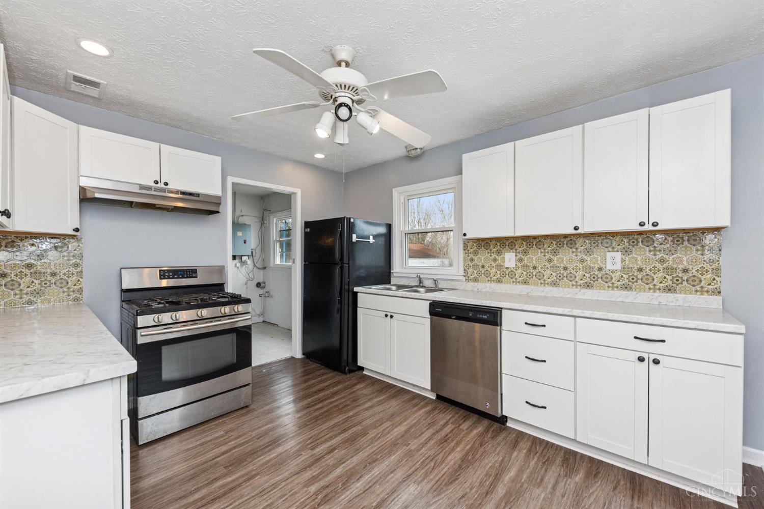 2412 Findlater Court