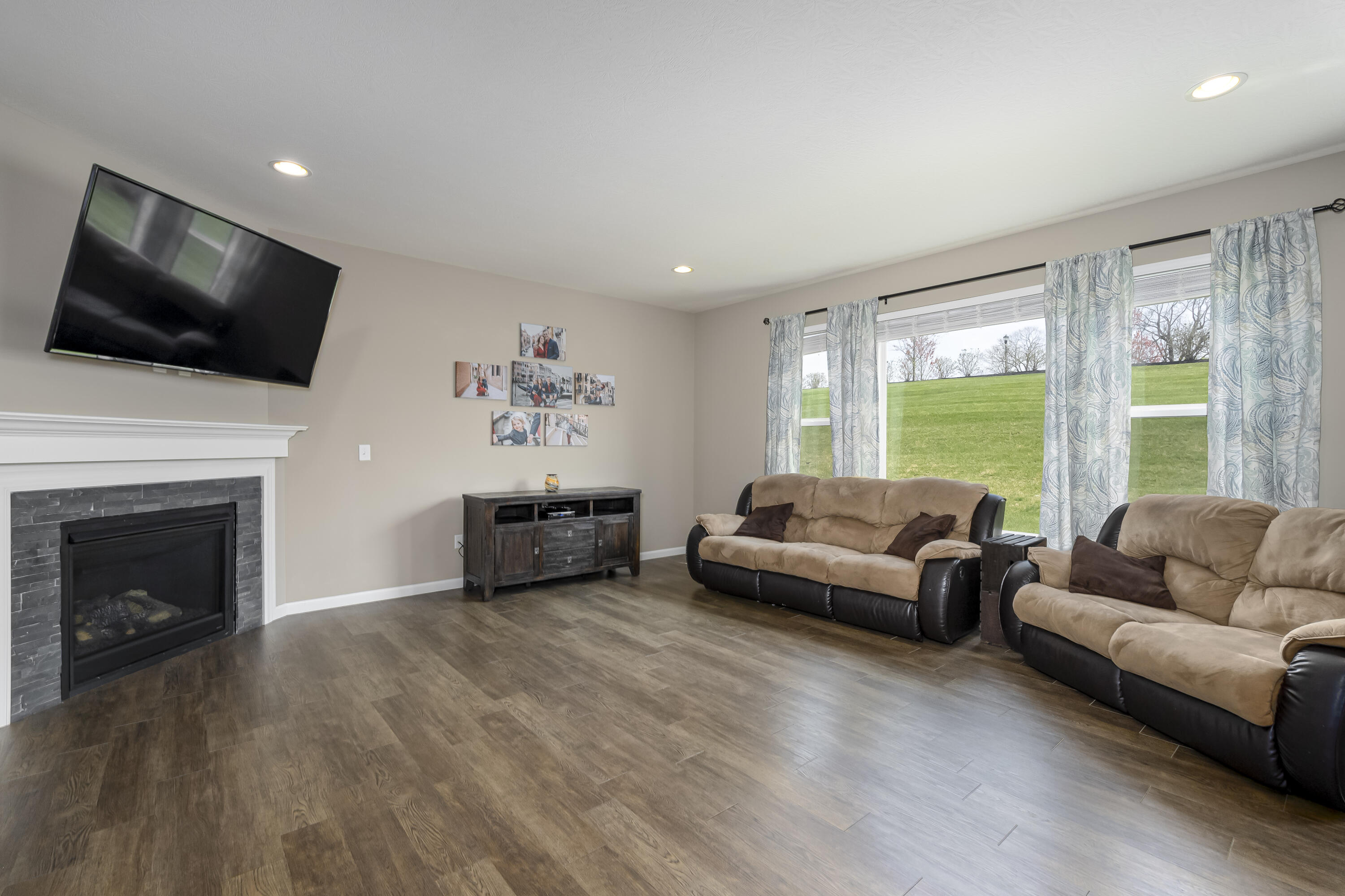 15000 Stable Wood Drive