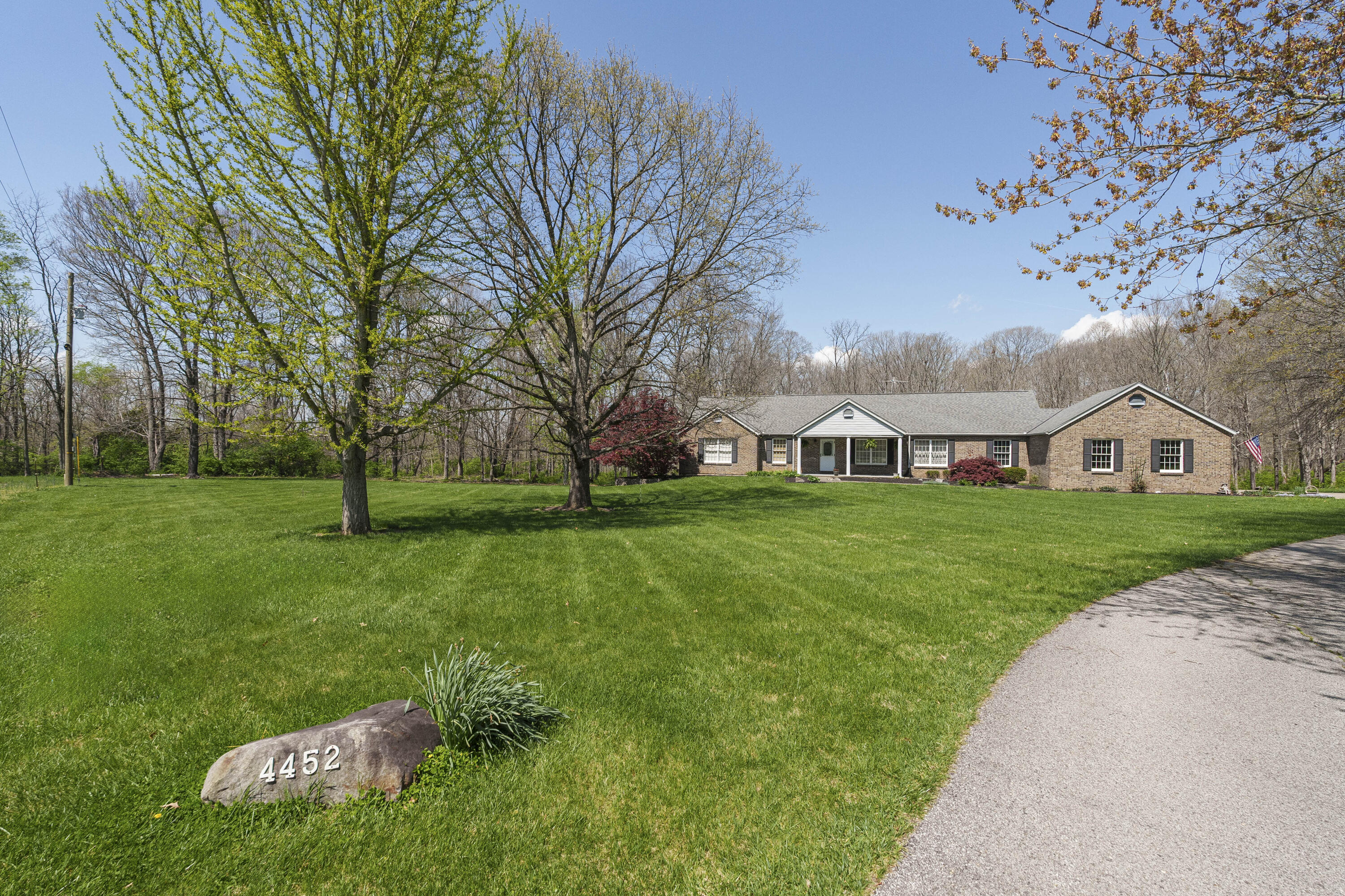 4452 Oliver Road