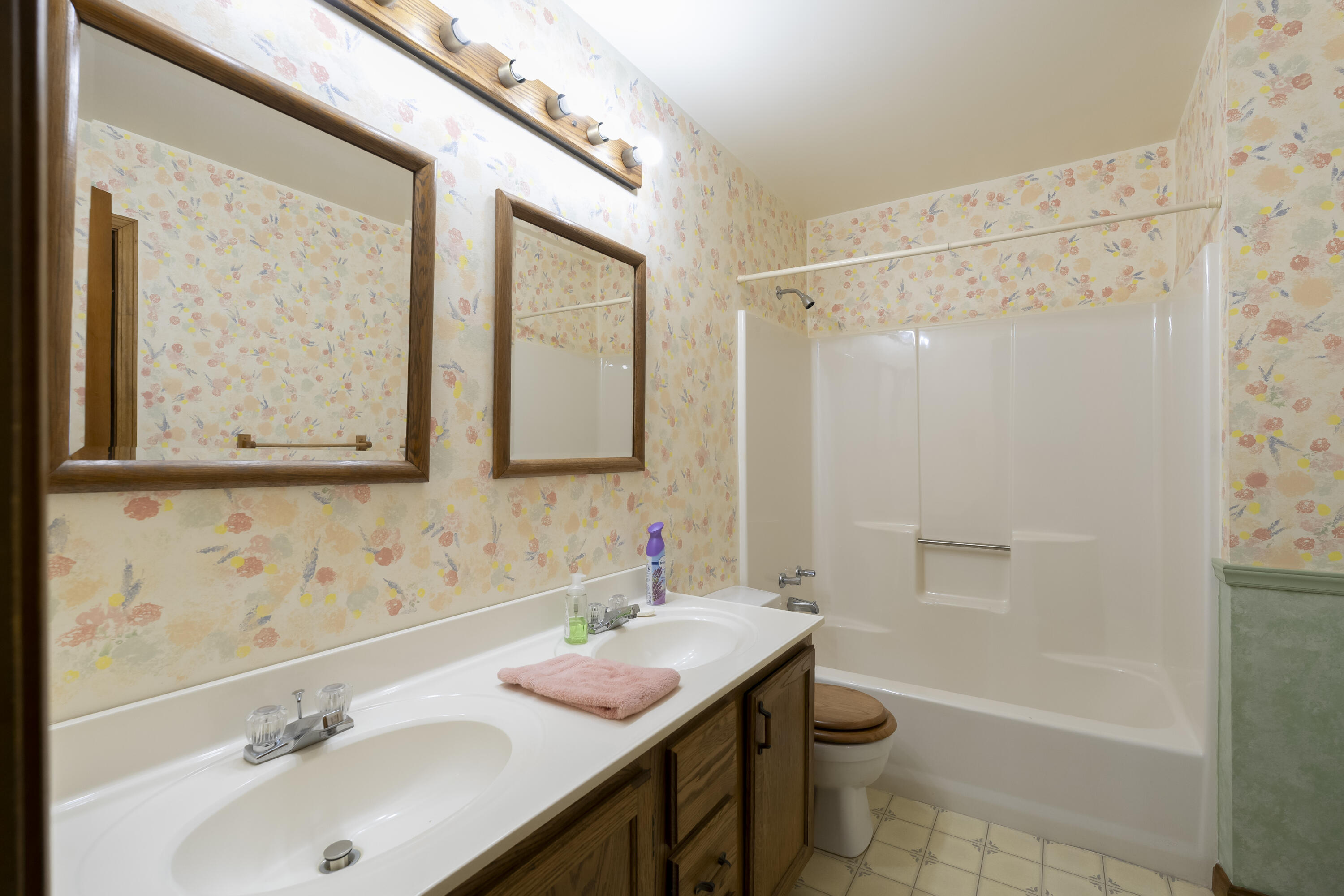 4452 Oliver Road