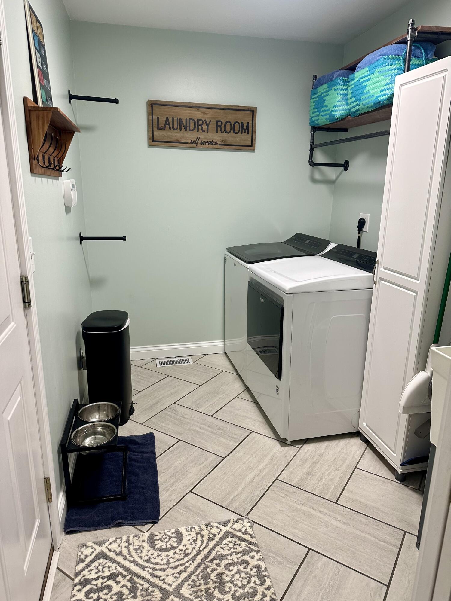 145 Langsdale Point
