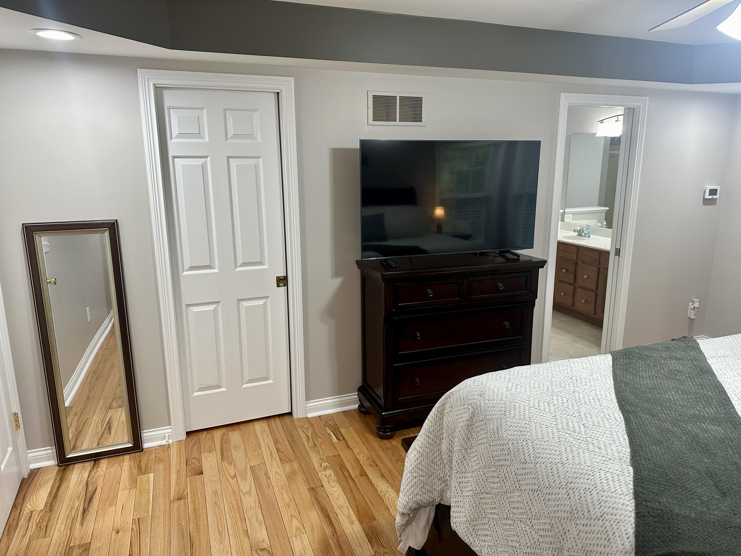 145 Langsdale Point