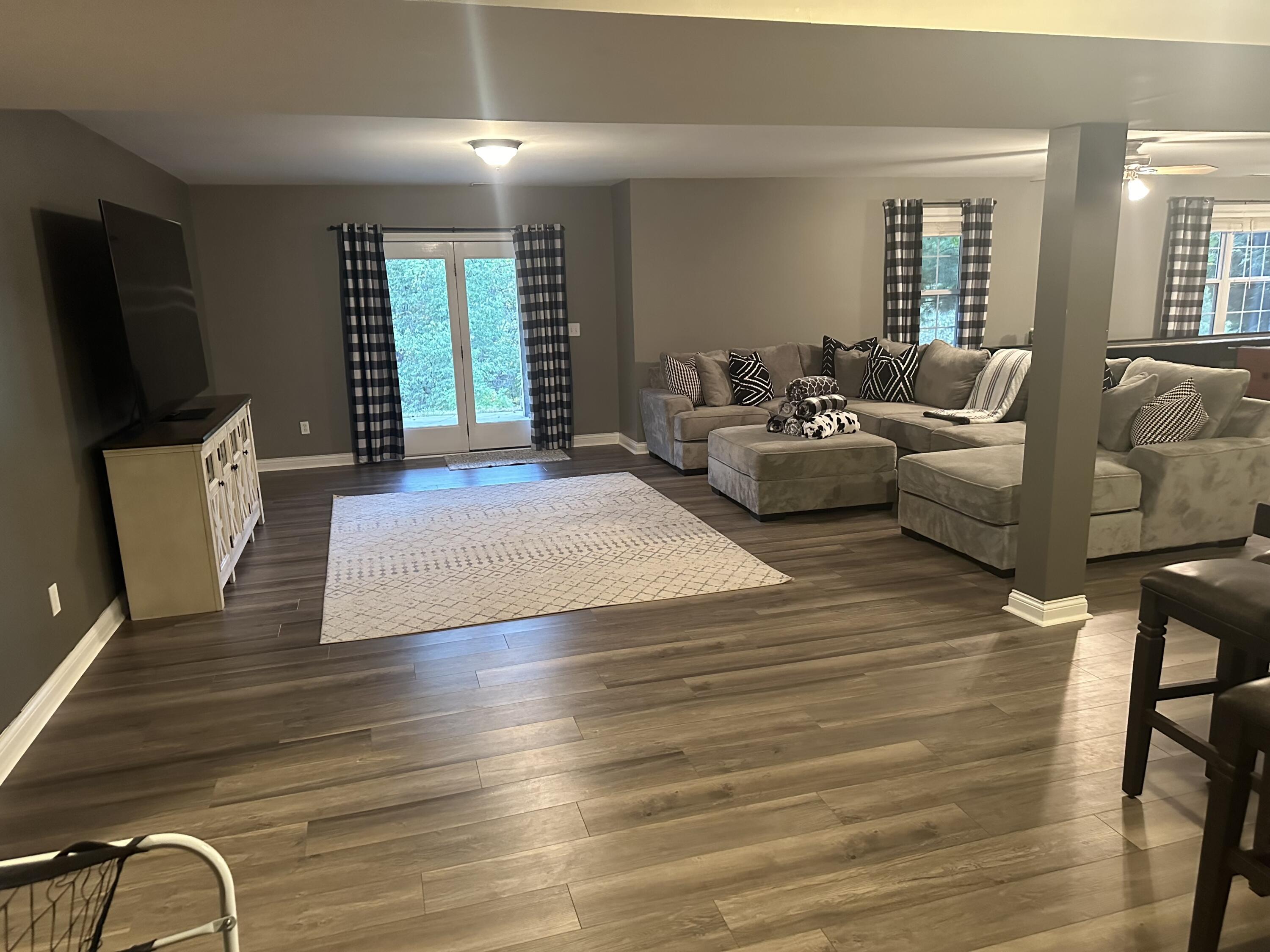 145 Langsdale Point