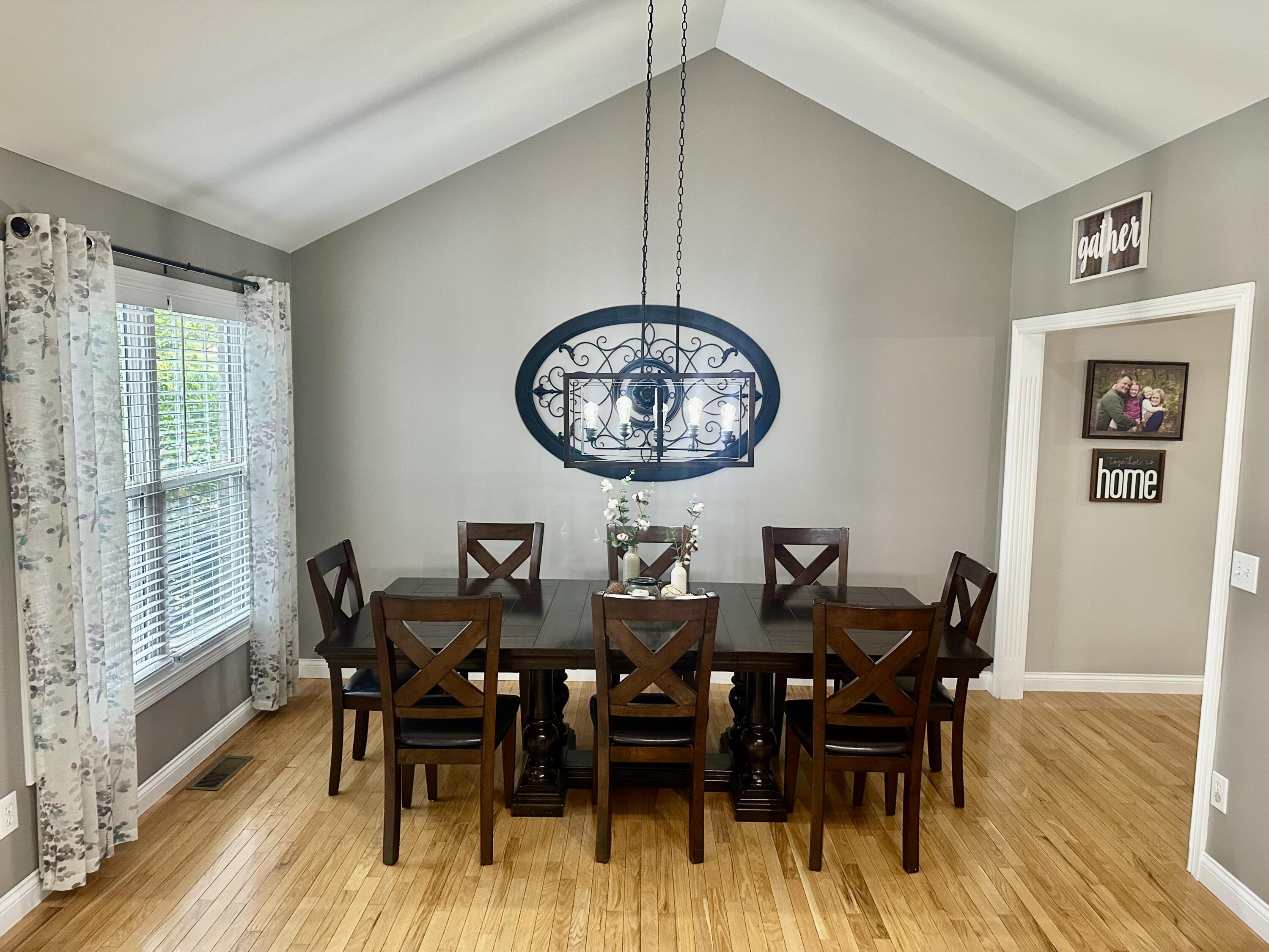 145 Langsdale Point