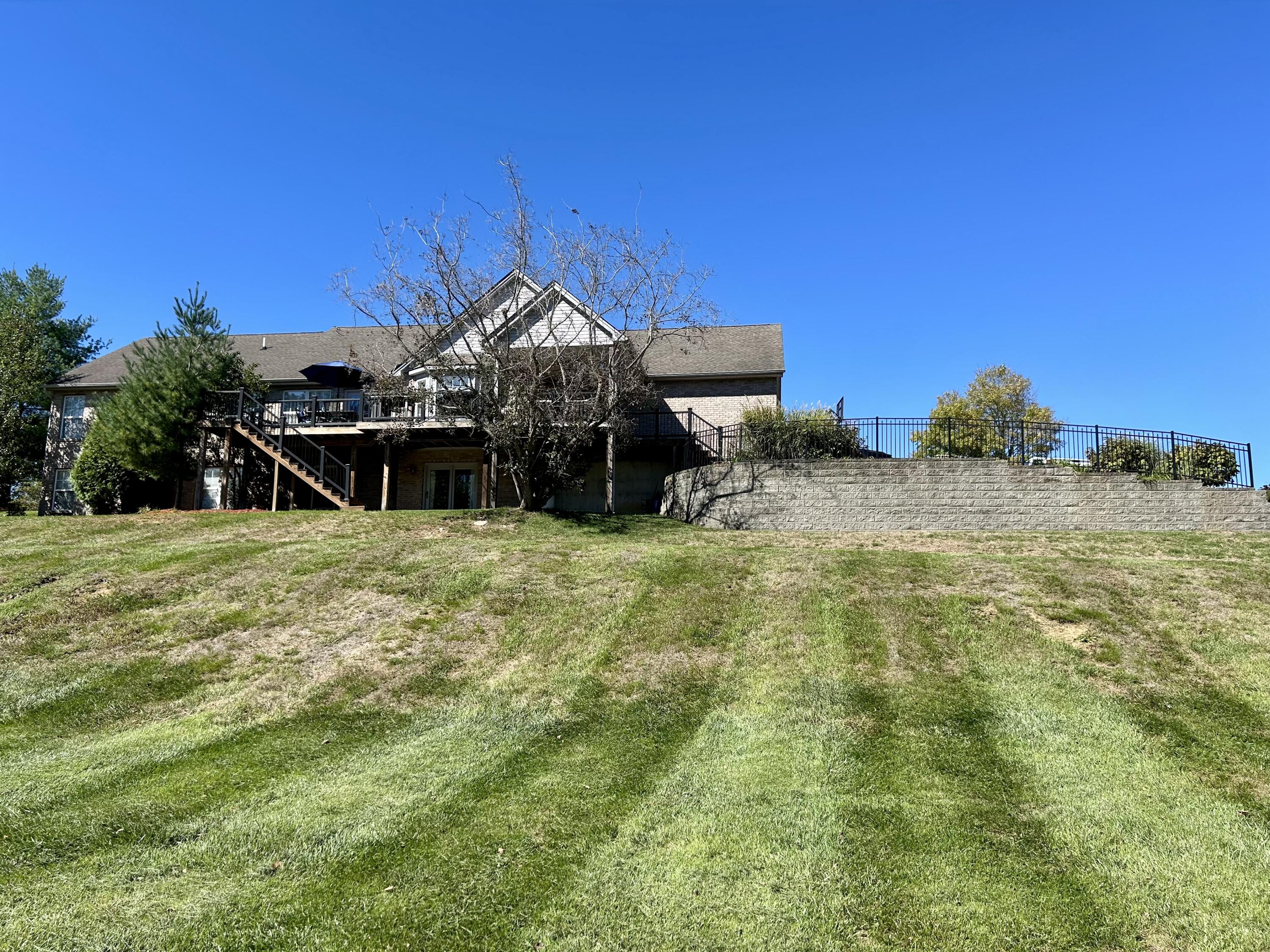 145 Langsdale Point