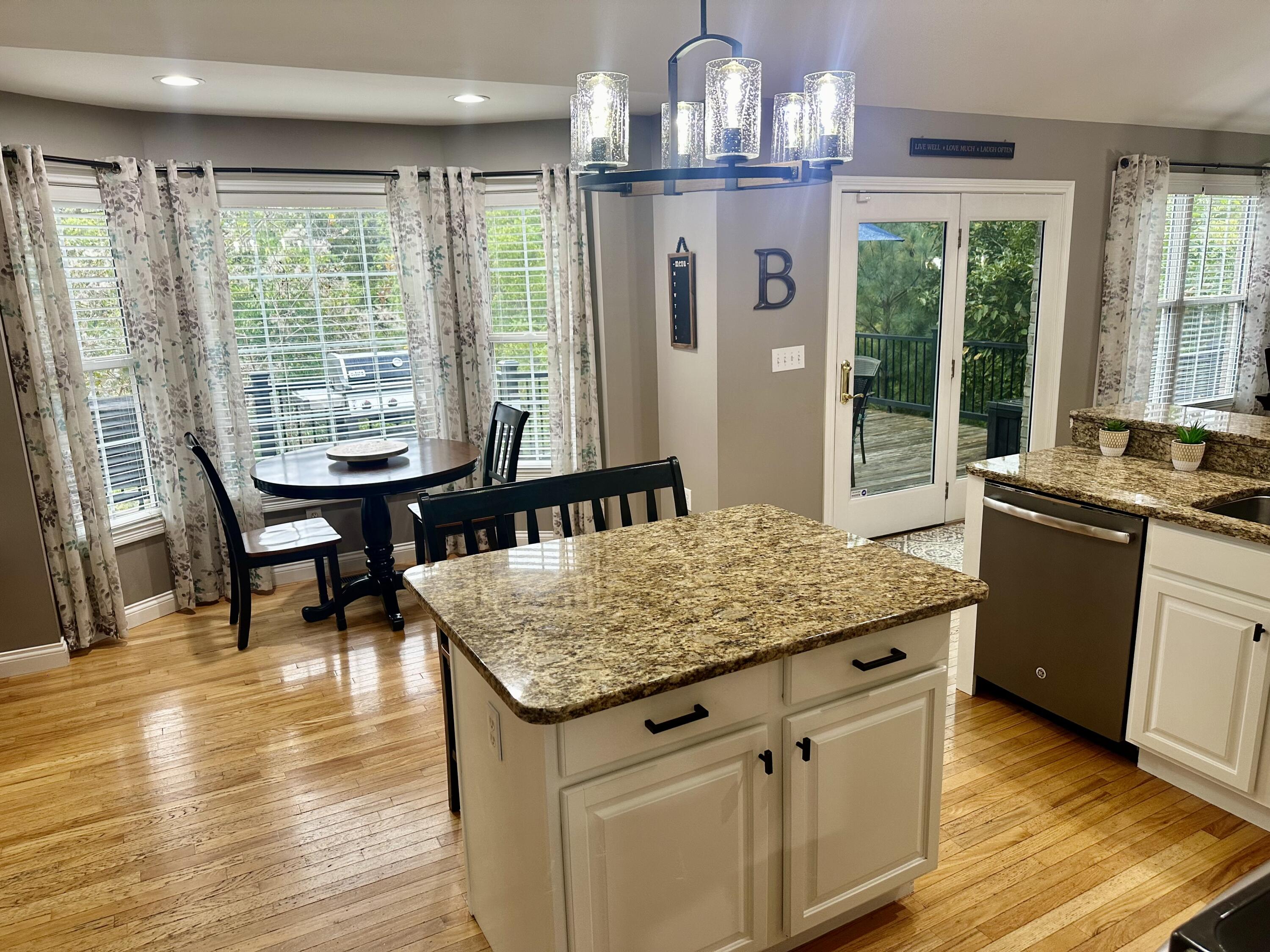 145 Langsdale Point