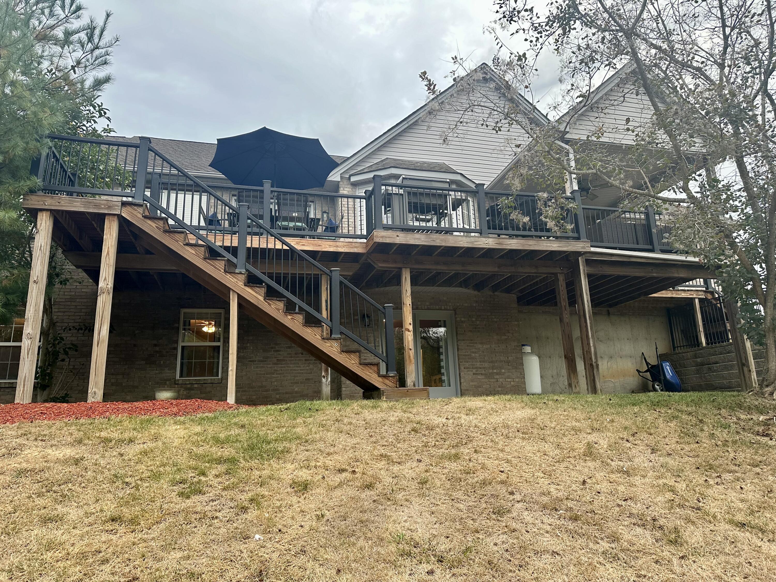 145 Langsdale Point