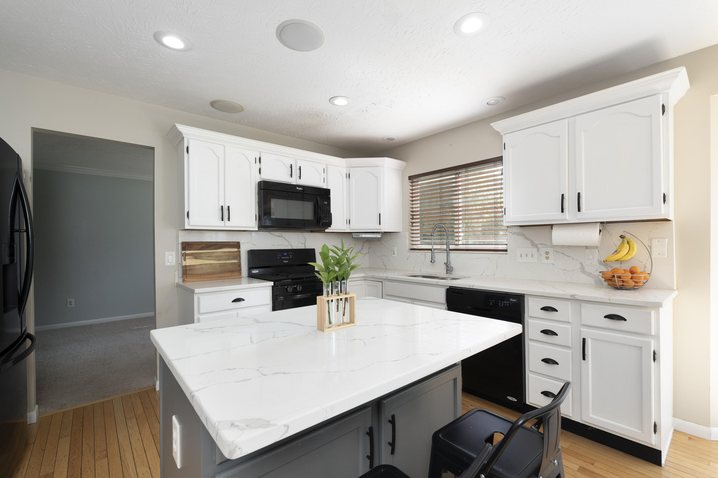 1499 Sequoia Drive