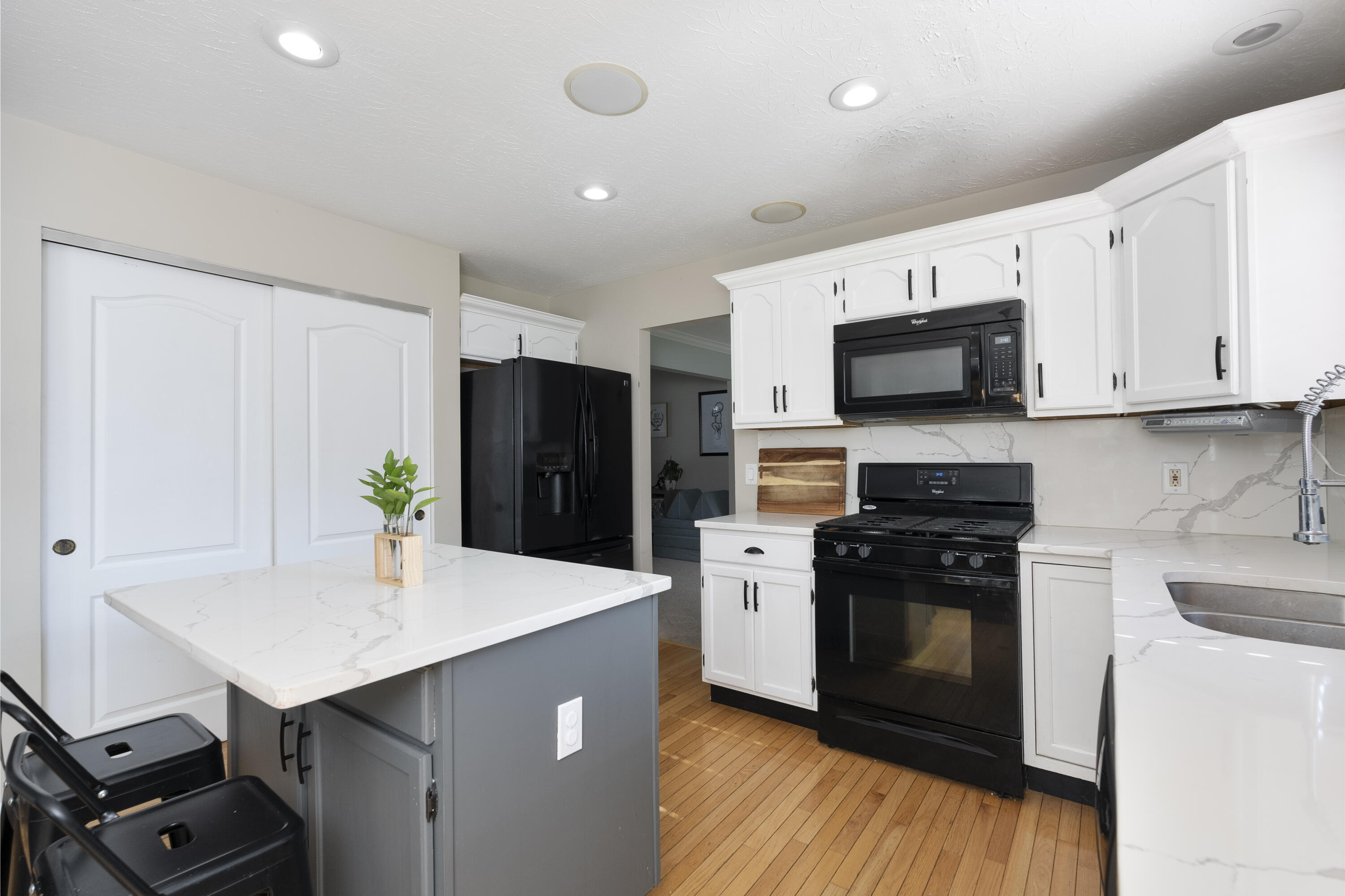 1499 Sequoia Drive