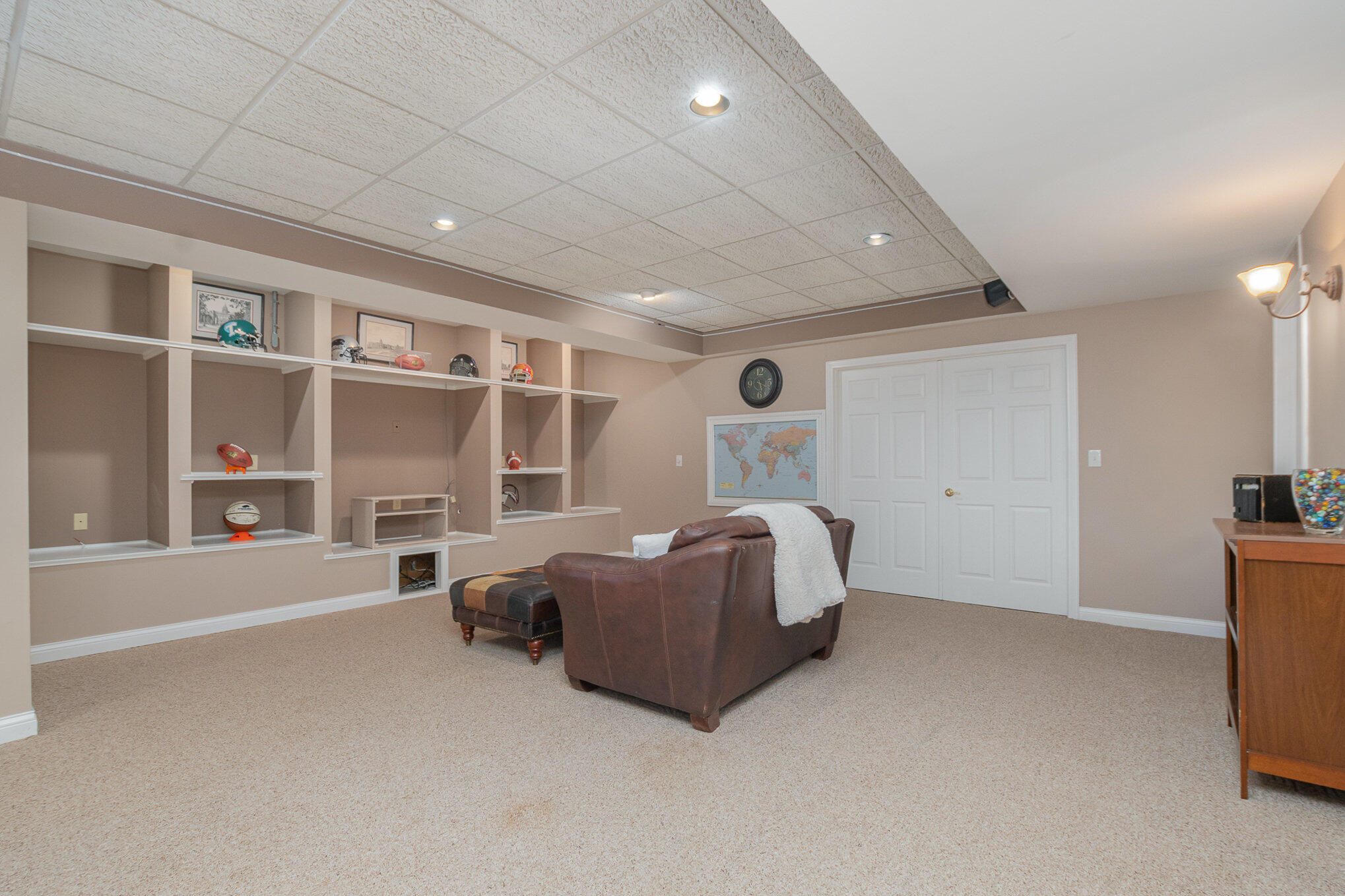 3842 Raymonde Lane
