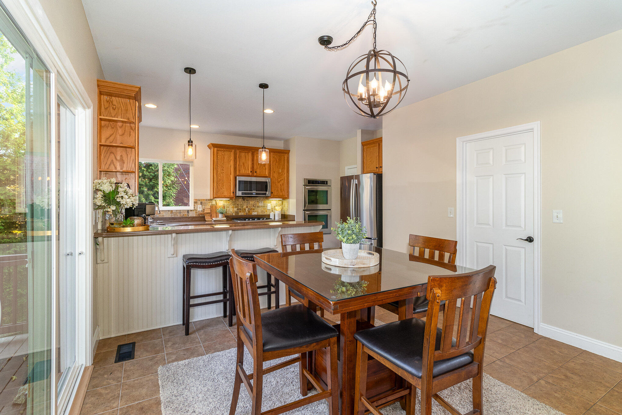 3842 Raymonde Lane
