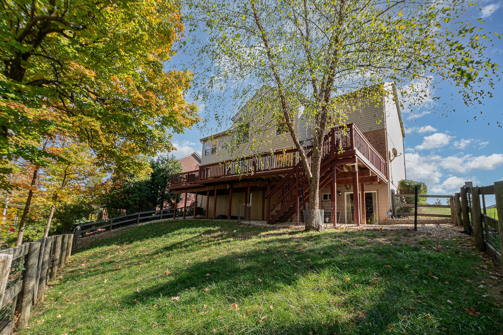 3842 Raymonde Lane