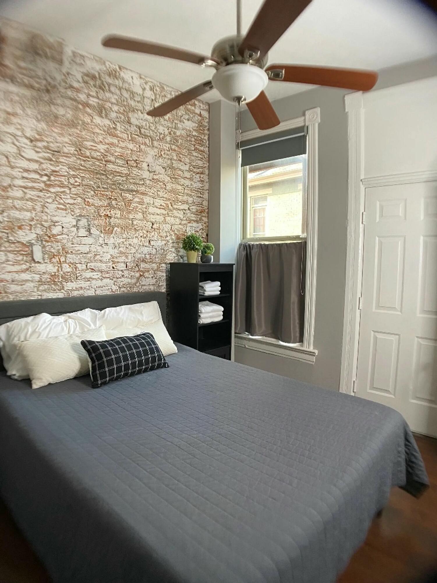 212 W 5th Street