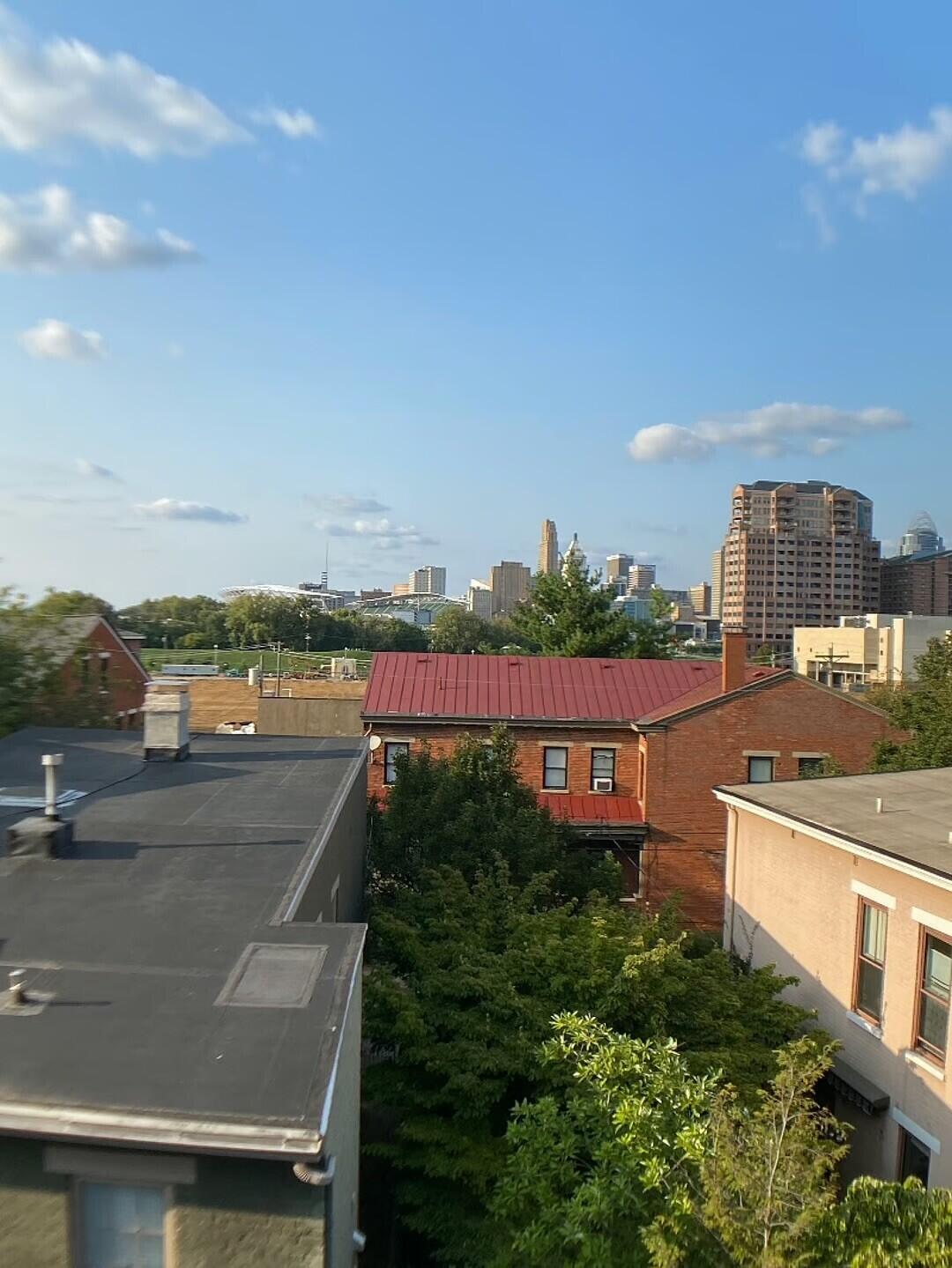 212 W 5th Street