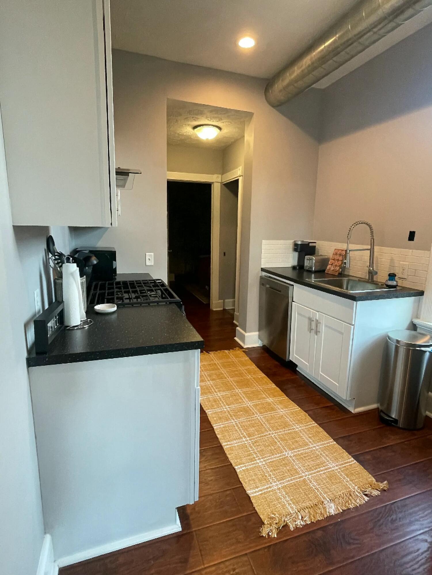 212 W 5th Street