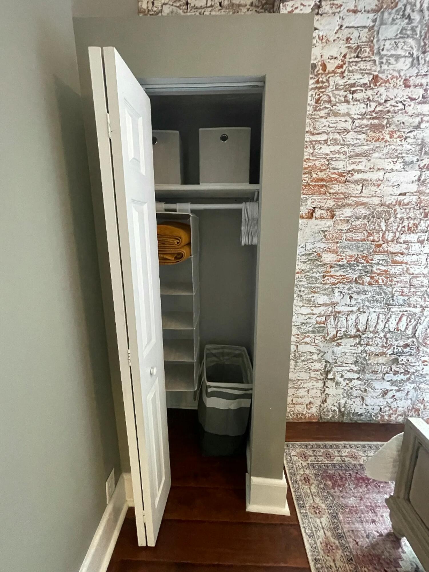 212 W 5th Street