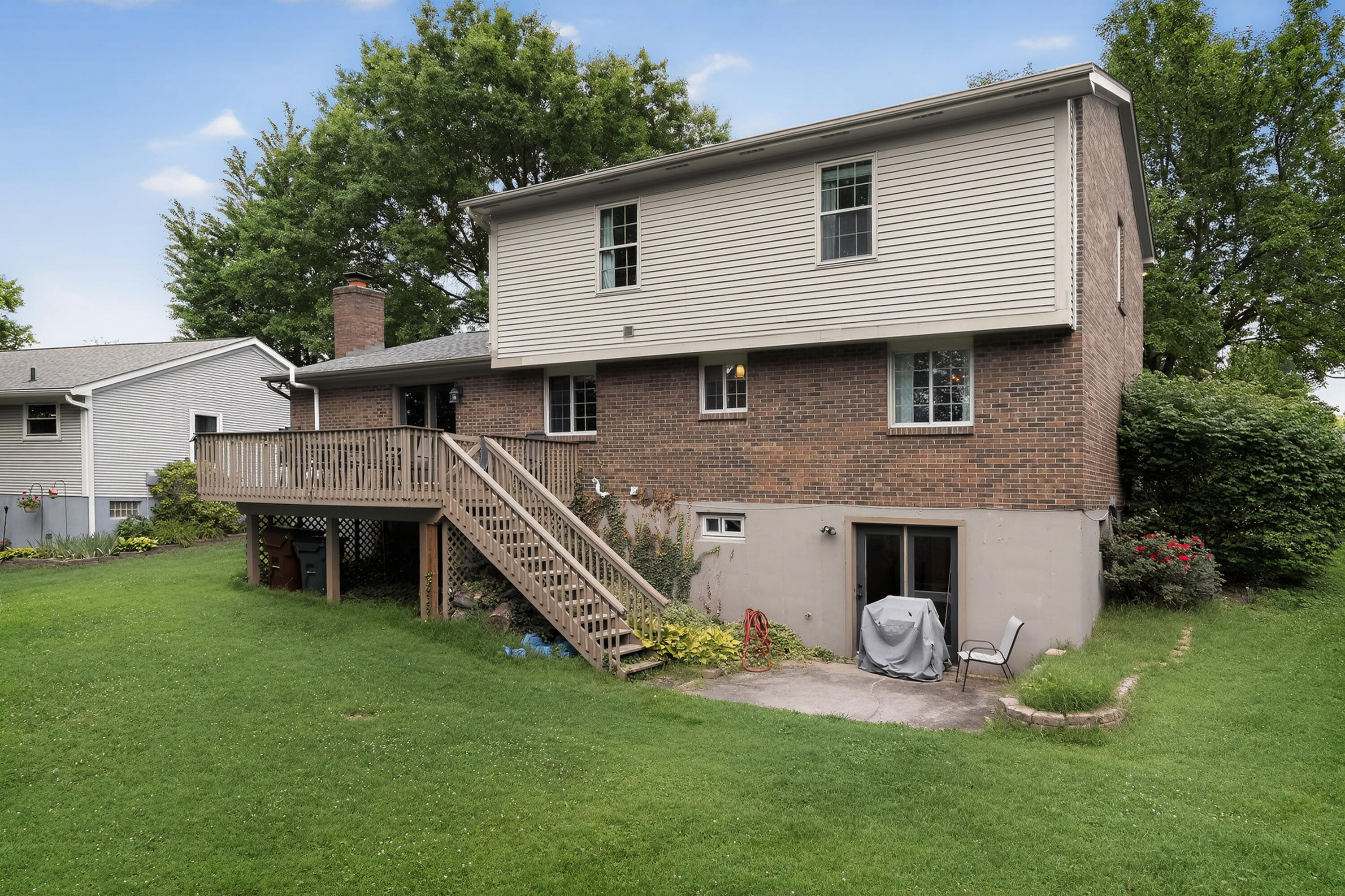 123 Lookout Farm Drive