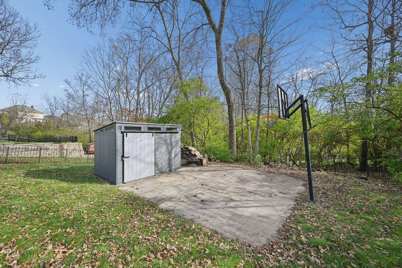 3427 Heathermoor Boulevard